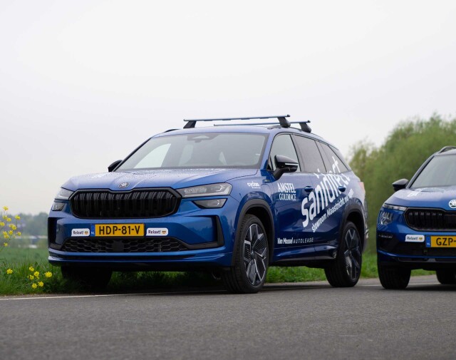 Carwrap belettering signing zaltbommel Sanidirect