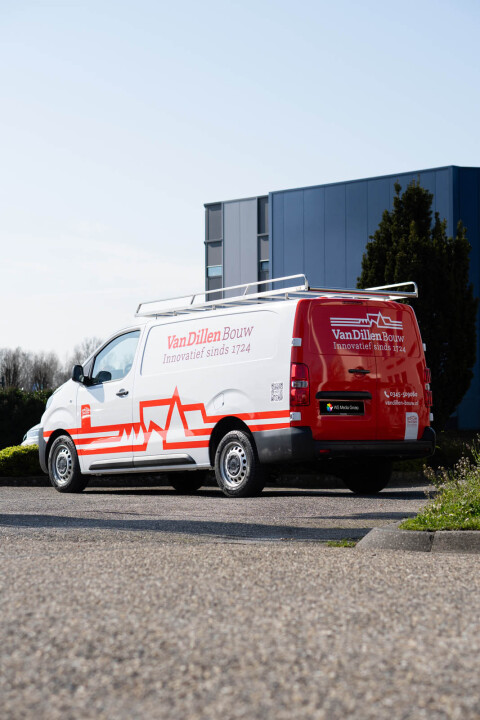 Van Dillen busbelettering